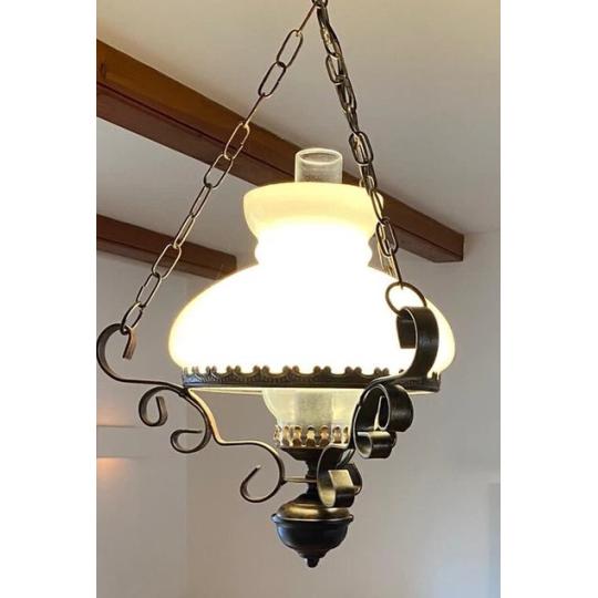 lustrova lampa rustikalny kovany luster zavesne svetlo domcek osvetlenie toscana toskansky obyvacka kuchyna jedalen lustrova petrolejova lampa elektricka.jpg